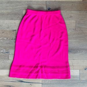 St. John Collection Hot Pink Skirt Small/Medium 73% Wool 27% Rayon